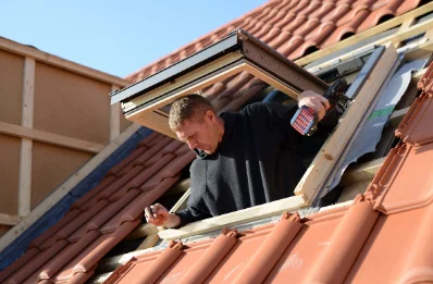 Pose de fenêtres de toit Velux à Cézens